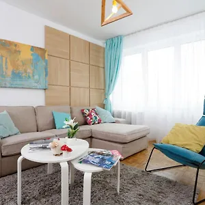 Lovely 2 Bedroom Near Old Town Bucarest